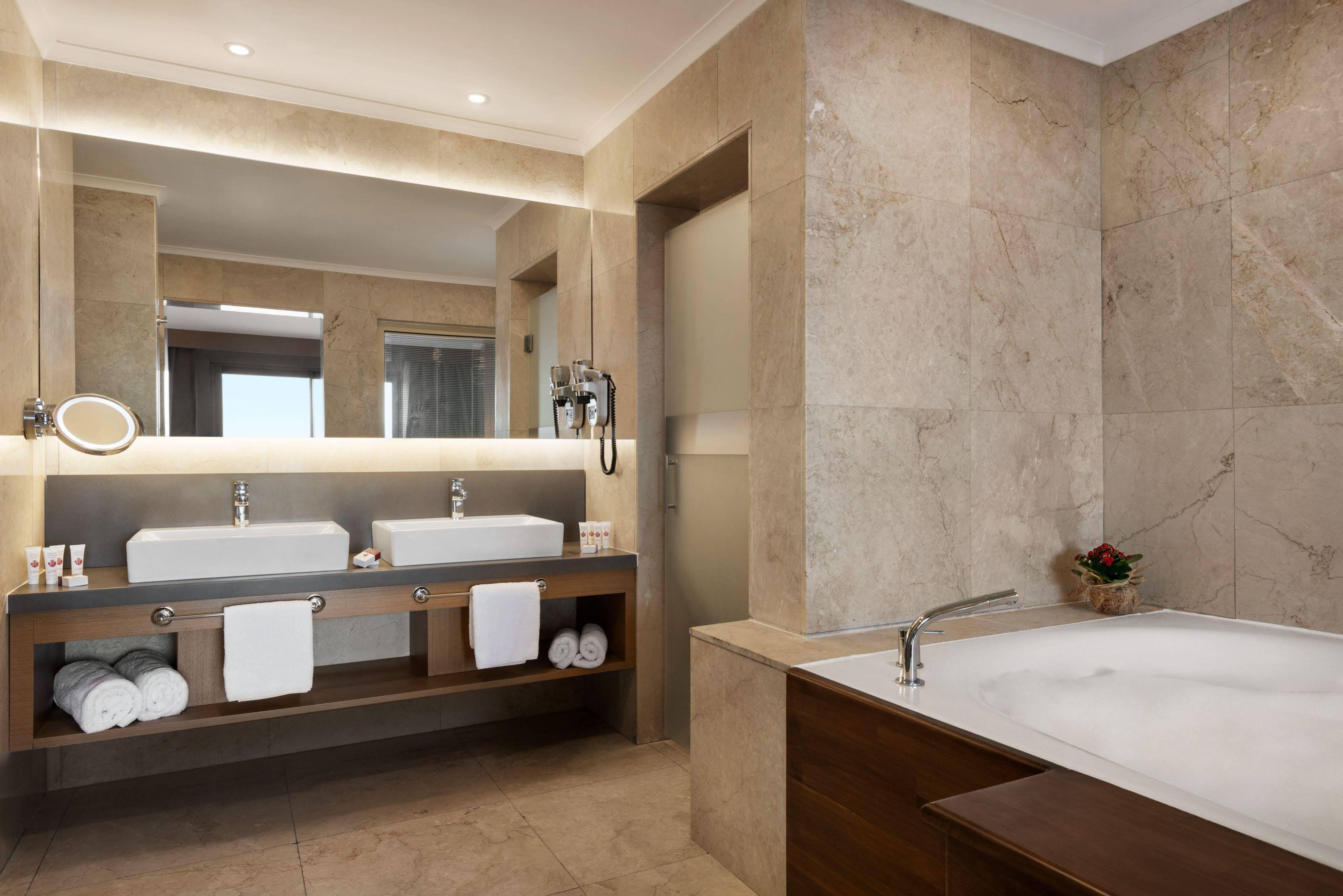 Ramada Resort By Wyndham Unye Exterior foto